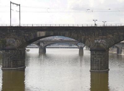 5000 Kč – Negrelliho viadukt v Prahe 2012